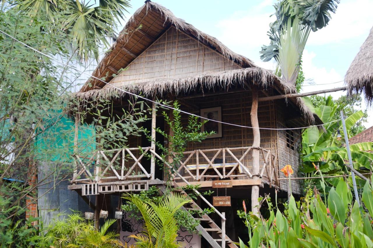 About Sarin Homestay Battambang Eksteriør billede